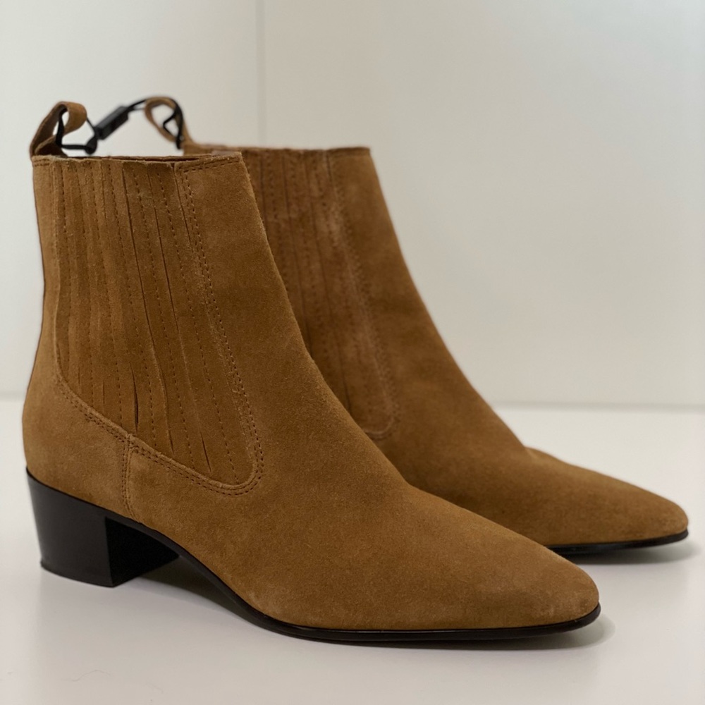 Size 8 (slim) Zara bootie